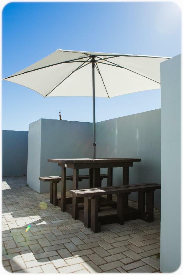 Namaste Spacious Studio Apartment Langebaan Exterior foto